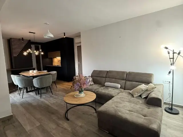 Wohn- und Essbereich eines Apartments von Boutique Apartments Blitz